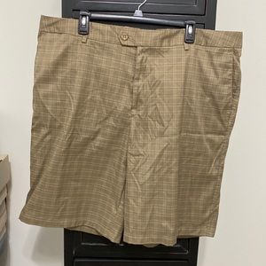 Mens Under Armour Golf Shorts, 42 Waist